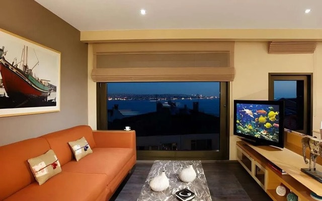 Deris Bosphorus Lodge