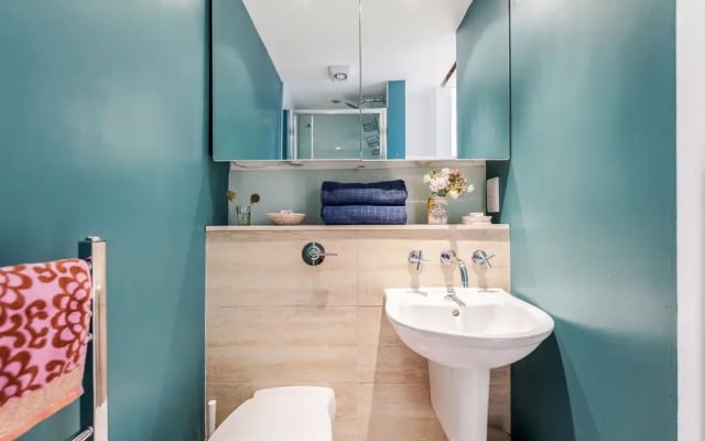 Modern Holland Park apartment