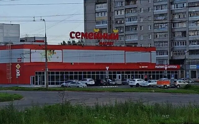 Апартаменты на улице Суркова 28 к1