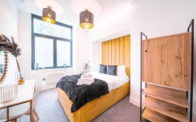 SnoozeDen Chalvey – Free Parking, Near M4 J6