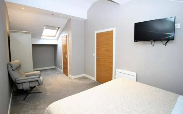 Sheffield City Retreat - Modern Apartment