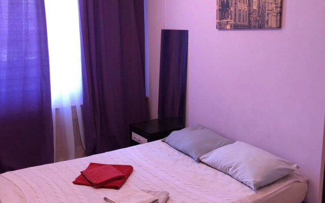 Mini Hotel Check In