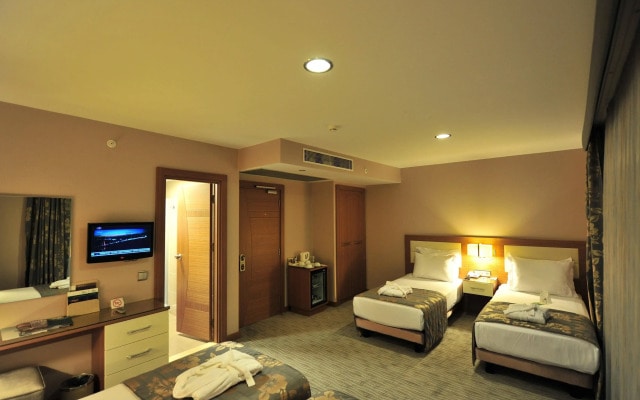 Yasmak Comfort Hotel