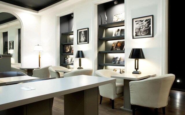 Piazza Farnese Luxury Suites