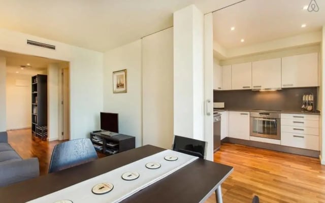 Luxurious 3 Bedroom Flat & Terrace in Sants