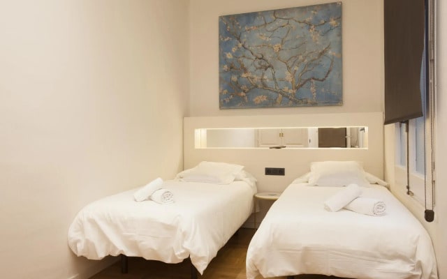 SAGRADA FAMILIA Sagrada Familia Luxury Flat for 6