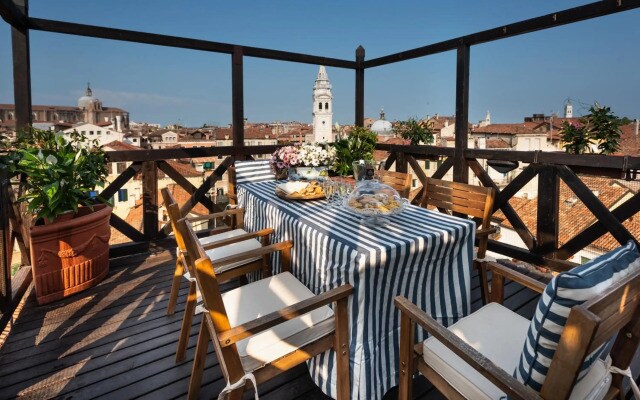 Rooftop Terrace Penthouse & 360° Views | Venice5th