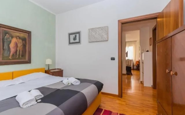 GuestHost -Sunny Dorsoduro Apartment