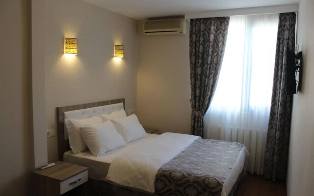 Ararat Hotel