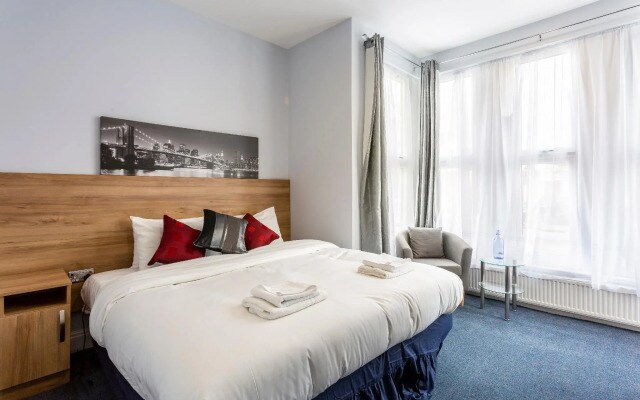 Wellesley Hotel