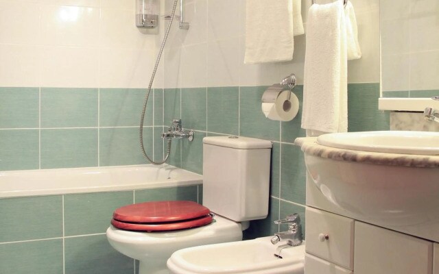 Alguera Apartments Napols