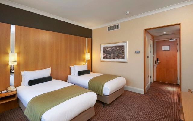 Crowne Plaza London Ealing by IHG