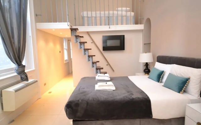 Luxury Hyde Park
