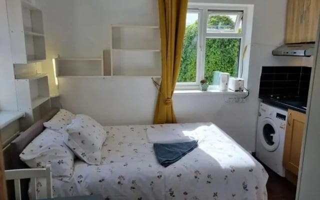 Cosy, Quiet, Studio Flat