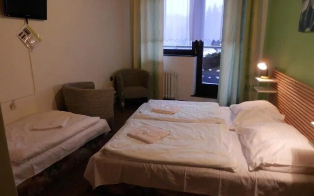Pension Mona