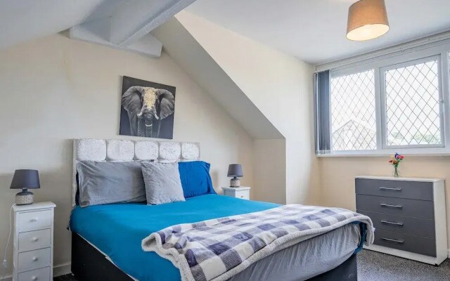 Host Stay Park Cliffe House