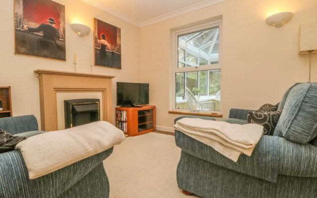 10 Pear Tree Court