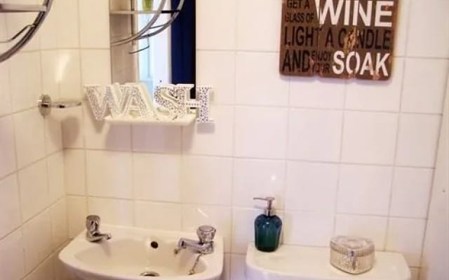 The Olde Sweet Shoppe Guesthouse