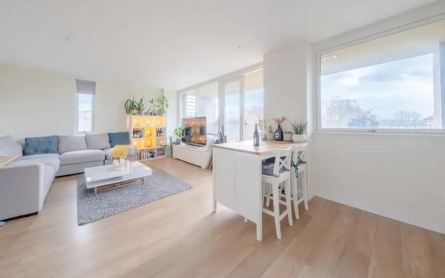 Modern 2 Bedroom Flat in Elephant and Castle