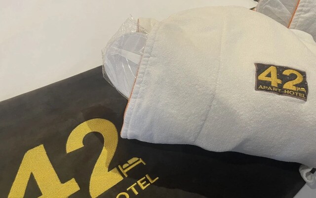 42 Apart-hotel