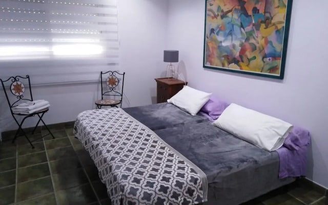Private Rooms - Fira 2