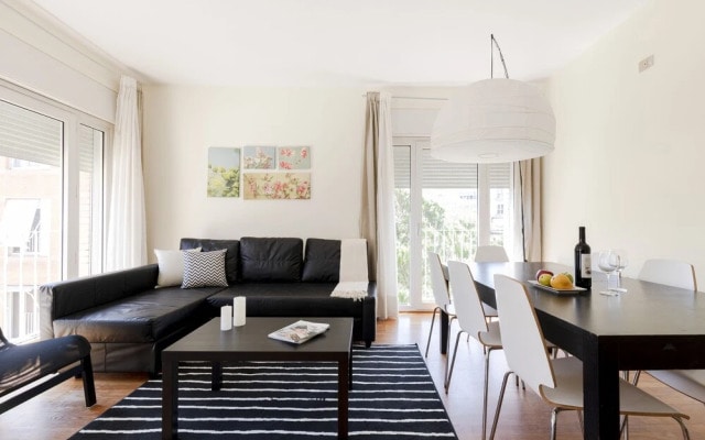 AB Olympic Village Beach Apartment
