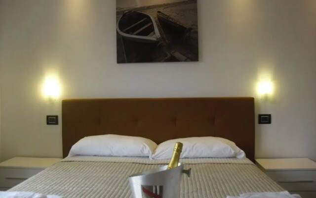 Luce di Luna Luxury Suites