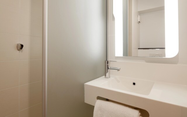 B&B HOTEL NANTERRE Rueil Malmaison