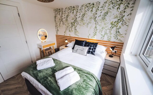 Luxurious 3-Bedroom Oasis Manchester