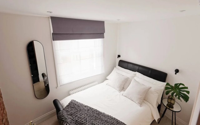 New Stylish Duplex Premium Safe Area Notting Hill