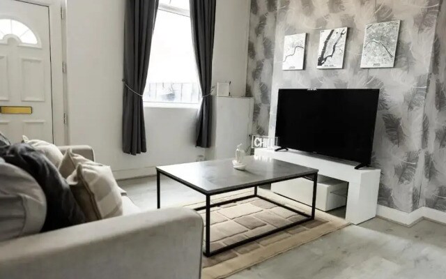 2 Bedroom Cossy Detached Property