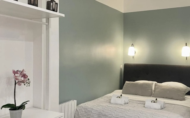 1599 - Stunning studio in Le Marais