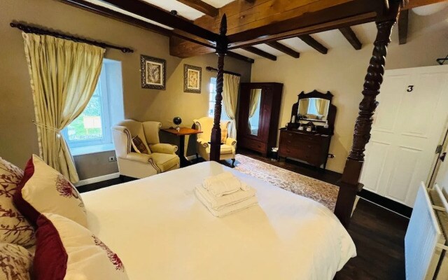 The Peak Hotel