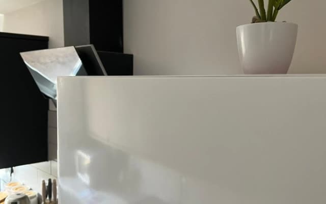 Comfortable King Bed - location - leisure - Contractors - Parking
