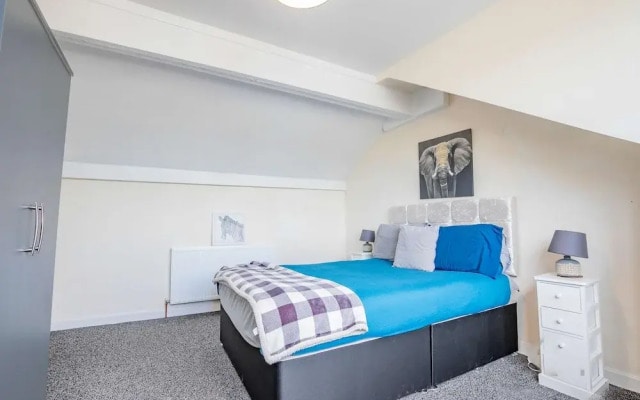 Host Stay Park Cliffe House
