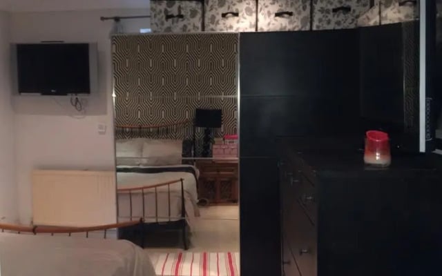 In suite Earls Court