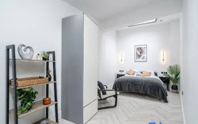 Gorgeous XL Flat, close to Elephant and Castle