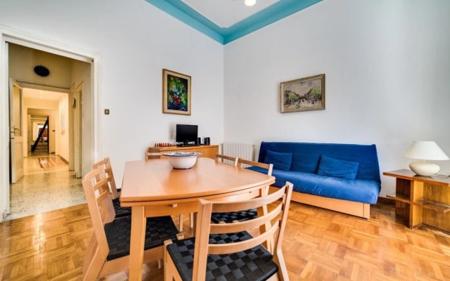 2 Bed Apt w/ Terrace Near Collosseum, Serviced by Hostmaker
