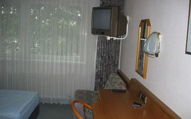 Isaak Miles Hotel
