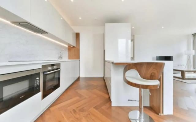 Londwell - Stunning Designer Penthouse, US Embassy