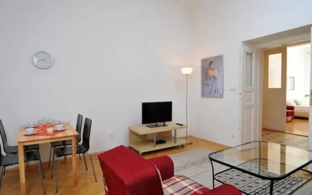 Foerster Apartments