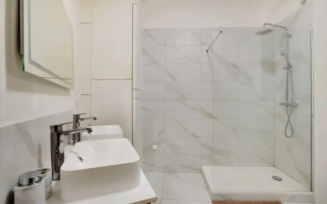 Sublime Apartment Center of Paris Le Marais 3 Bdrs