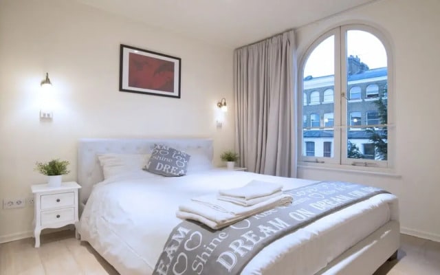 2 Bed Terrace Apartment in Notting Hill