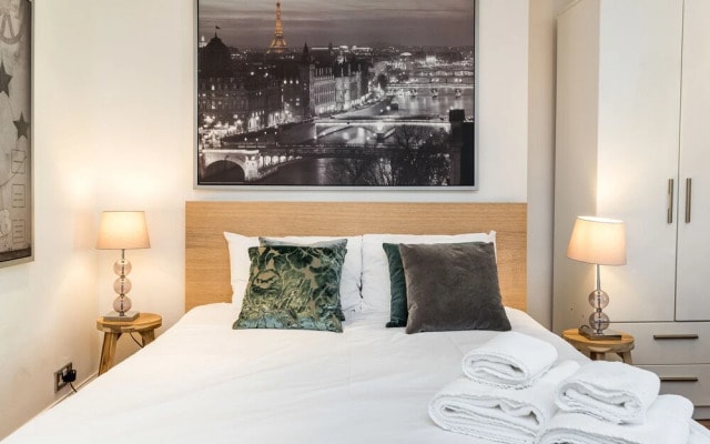 Covent Garden Apartments by Allo Maisons