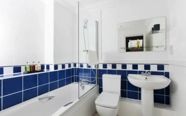 2Bed 2Bath Apartment in Fitzrovia