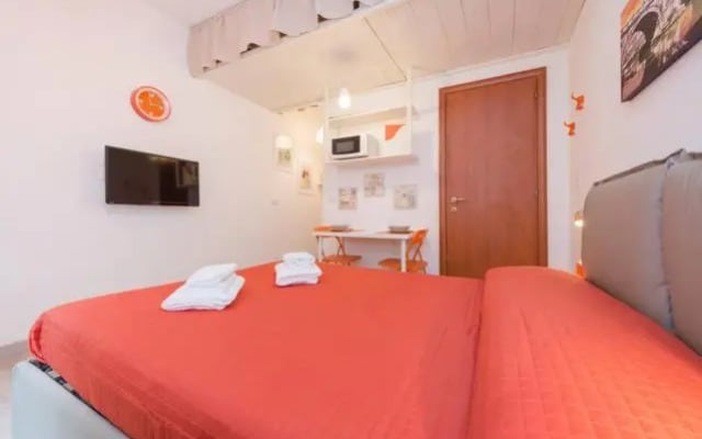 Cheap and Chic Studios at Coliseum