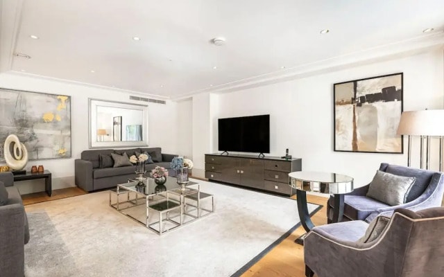 Large Mayfair Home Huge Terrace Concierge