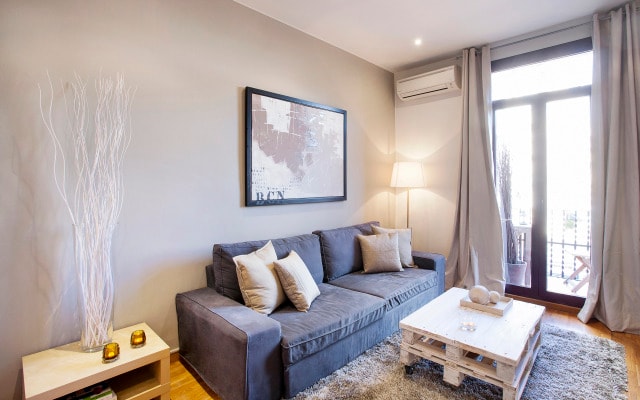 Viladomat Eixample Apartment