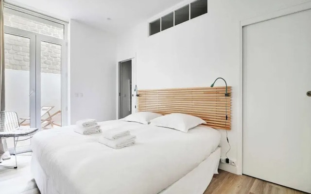 Charming Aptt With Patio - 2bd/4p - Monceau Park