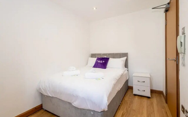 Cosy Spacious Duplex Apartment Near Salford Royal